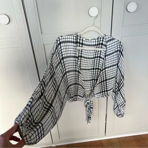 Balloon Sleeve Wrap Top